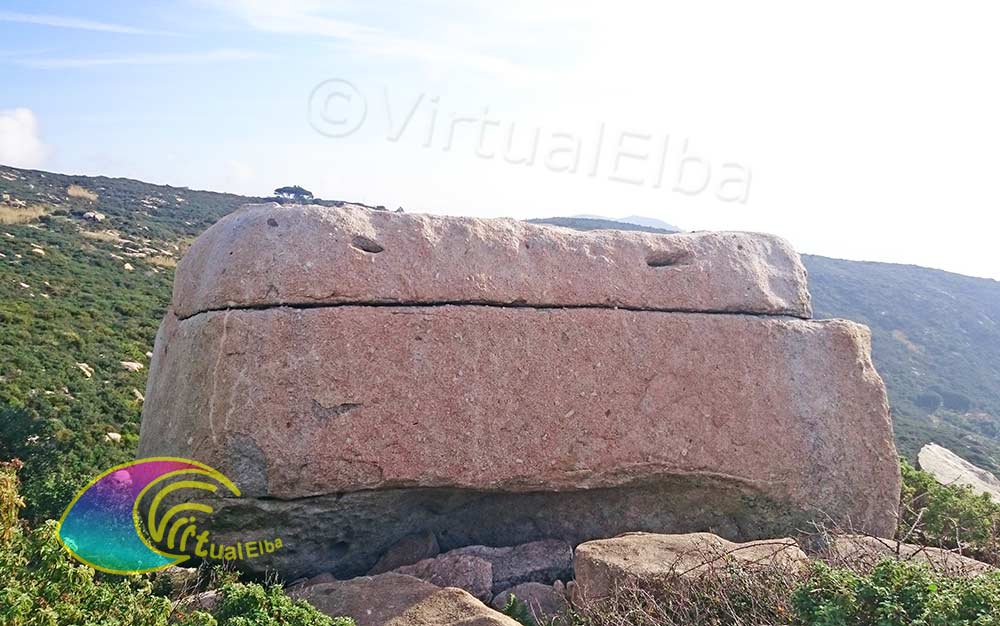 Le antiche cave di estrazione del granito Elba sopra Cavoli