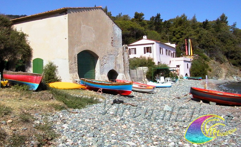 Spiaggia del Bagno ex tonnara di Procchio