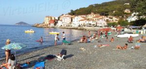 Strand van Marciana Marina