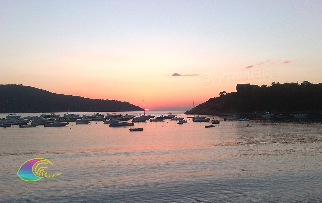 Sunset Guardiola Beach en de Nautische Club