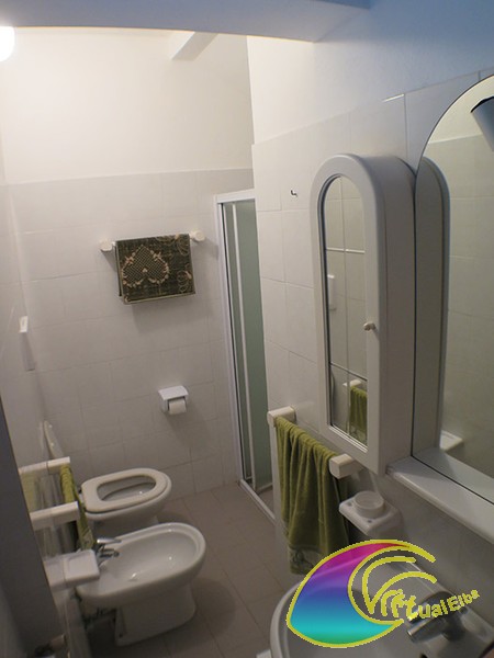Appartement badkamer Faby Veld in den Haag