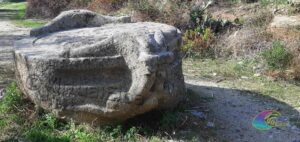 Het schip (granieten sculptuur)