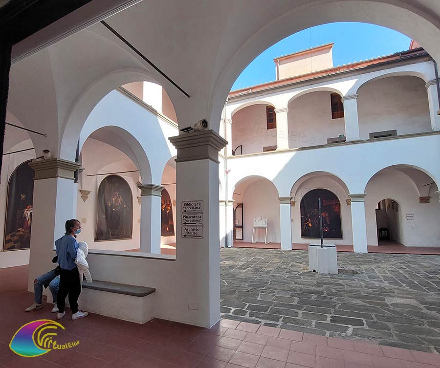 Voormalig klooster van S. Salvatore en zetel van de Orde van de Ridders van Santo Stefano