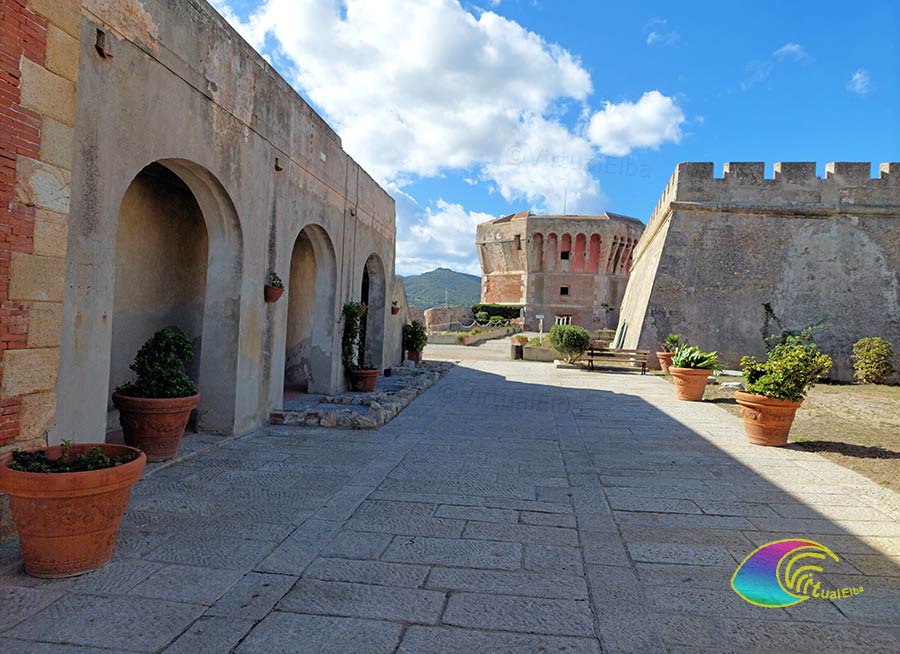 Toren van Linguella Martello Passannante Portoferraio