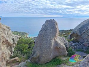 Buitenkant van de Capanna di Marco - Caprile op het eiland Elba